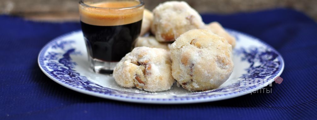 Печенье с грецкими орехами, медом и коньяком - Рецепт