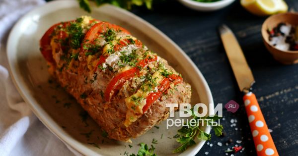 Свинина «гармошка» с помидорами и сыром