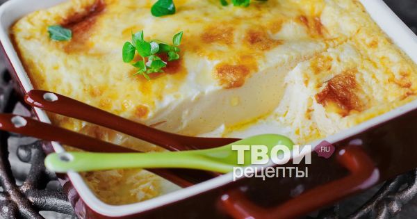 Омлет с колбасой, помидорами и сыром в духовке