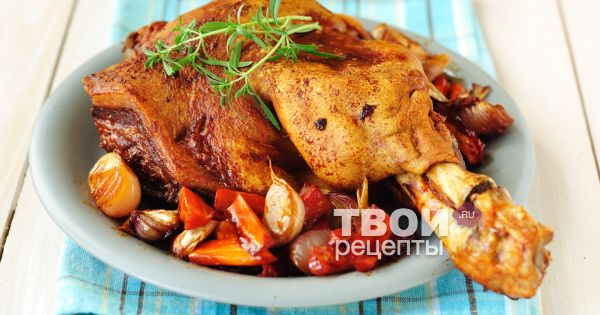 Как приготовить свиную рульку в духовке сочно и вкусно: рецепт с фото пошагово | Меню недели