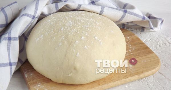 Открытый пирог с вареньем из дрожжевого теста