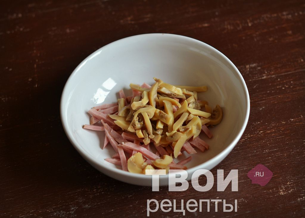 recept-salat-s-vetchinoi-i-gribami-shag_0.jpg